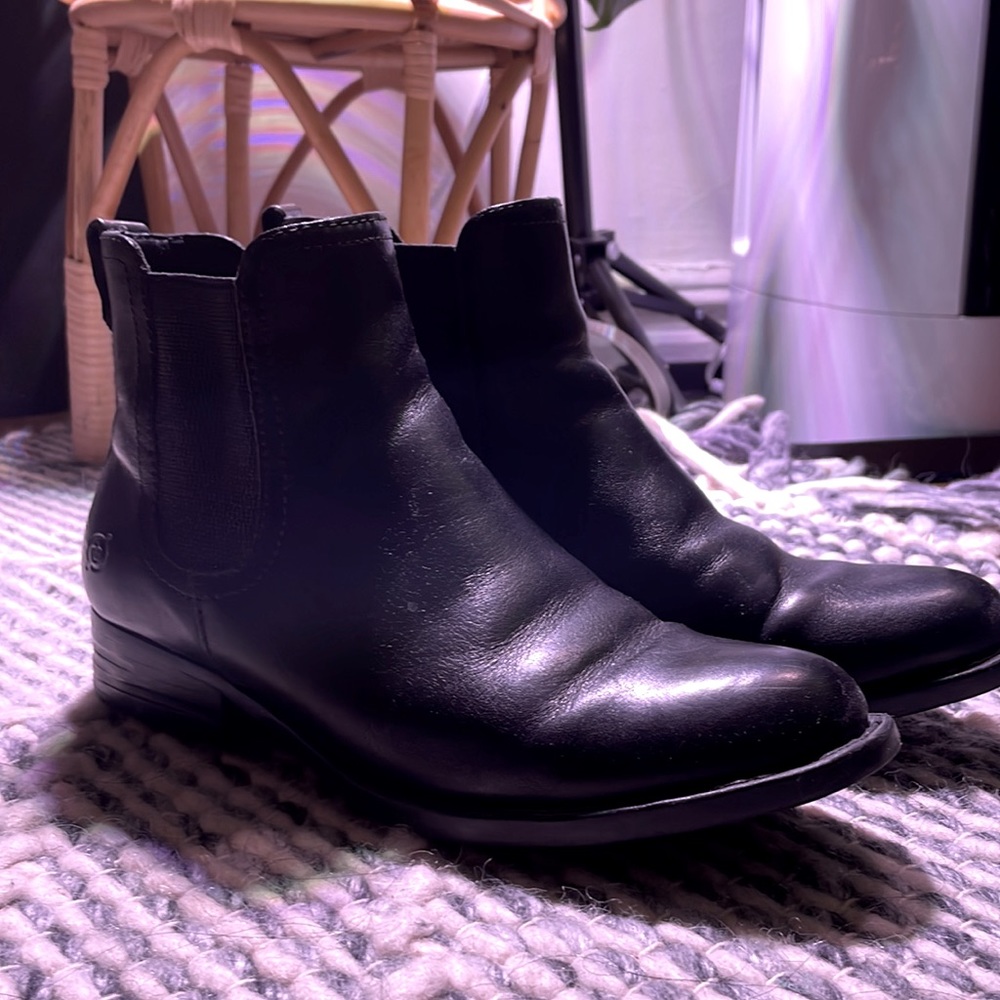 Born Chelsea Boot Women Size 7.5 Black